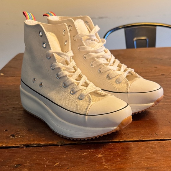 Madden Girl platform high tops - new never worn - Picture 1 of 3